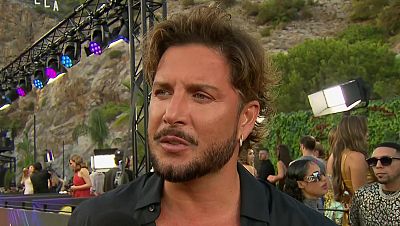 Manuel Carrasco: "Yo escribo de mi, de lo que me pasa, de lo que anhelo, incluso cuando estoy mal"