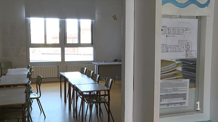 L'Informatiu - El curs escolar arrenca amb vaga per més recursos