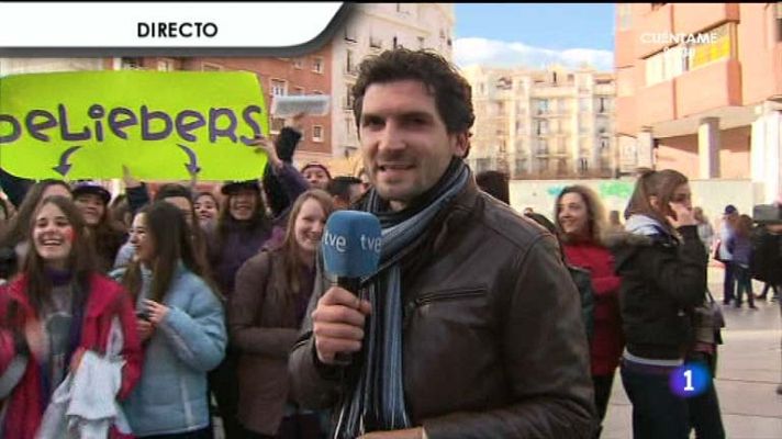 Tenemos que hablar - Las Beliebers cantan en directo