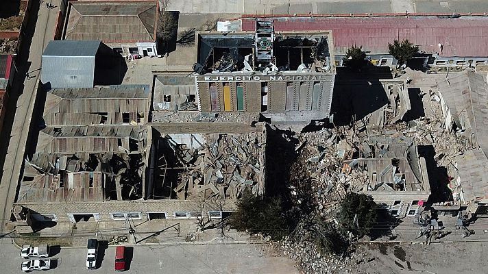 Fin de semana 24h - Al menos dos muertos y decenas de heridos por una doble explosión en un cuartel militar en Bolivia