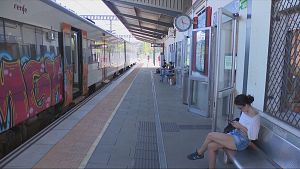 Rodalies repr�n el servei de la l�nia R7 entre Cerdanyola i la UAB