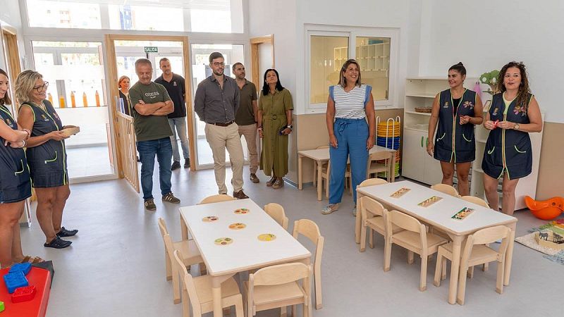 La alcaldesa, Noelia Arroyo, visita la nueva escuela infantil municipal Parque de la Rosa