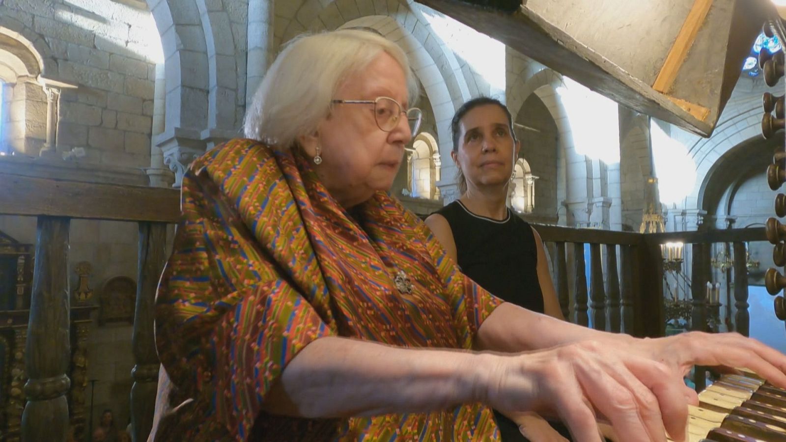 Montserrat Torrent, a organista máis lonxeva do mundo, clausura o ciclo de Xunqueira de Ambía
