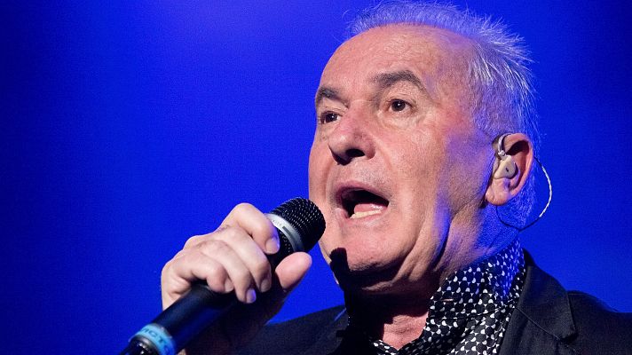 Telediario 1 - Víctor Manuel lanza una nueva versión de 'Asturias' junto al Coro Minero de Turón