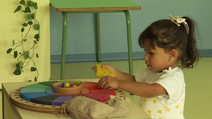 Telediario 1 - De estar a punto de cerrar a tener las aulas llenas: la vuelta al cole que suena a milagro en la España vaciada