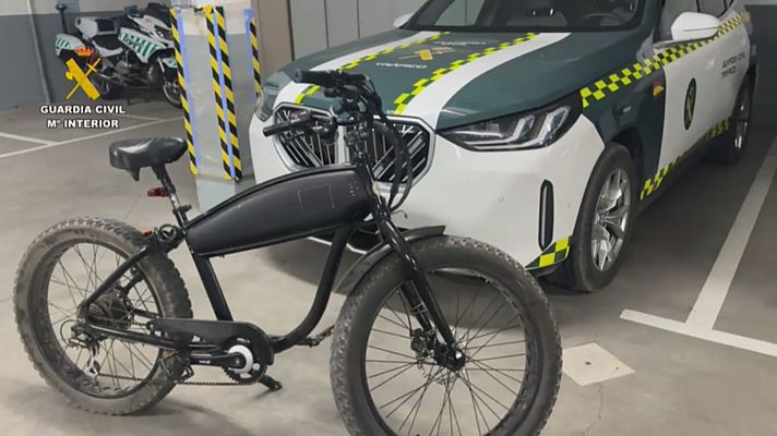 Destino: España - Investigado el conductor de una bicicleta transformada en ciclomotor. Había perdido todos los puntos del carnet. La bicicleta contaba con acelerador en el manillar
