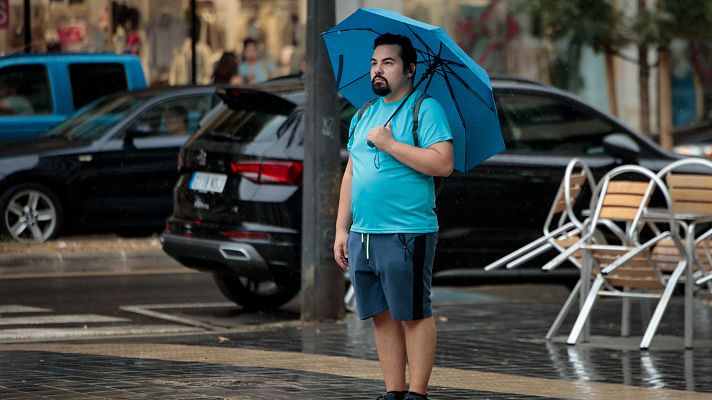 Telediario 1 - Las comarcas catalanas en alerta por lluvia reanudan la movilidad