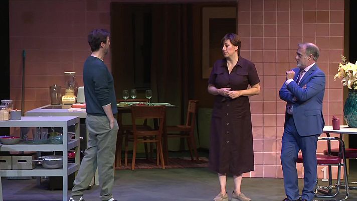 L'Informatiu - Cesc Gay torna al teatre amb la gira de '53 domingos'