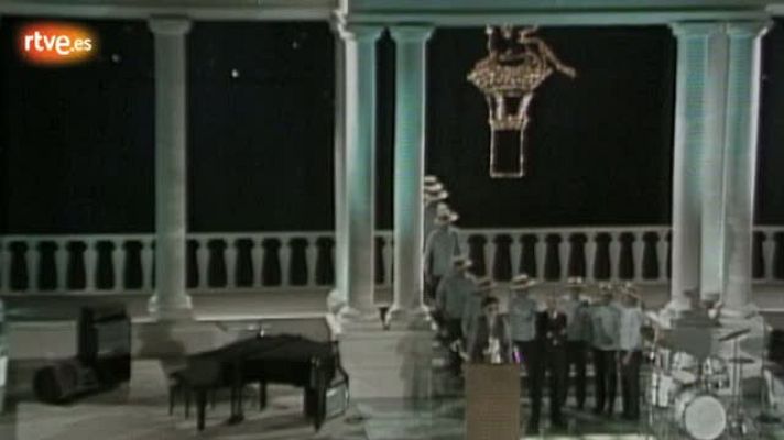 Atención obras - Battiato canta "Bandera blanca"