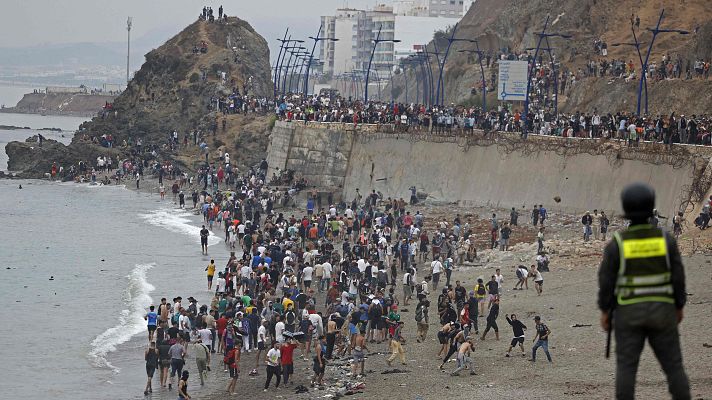 Informativo 24h - Más de 5.300 migrantes han vuelto a Marruecos desde Ceuta en el último mes y casi un centenar ha renunciado al asilo