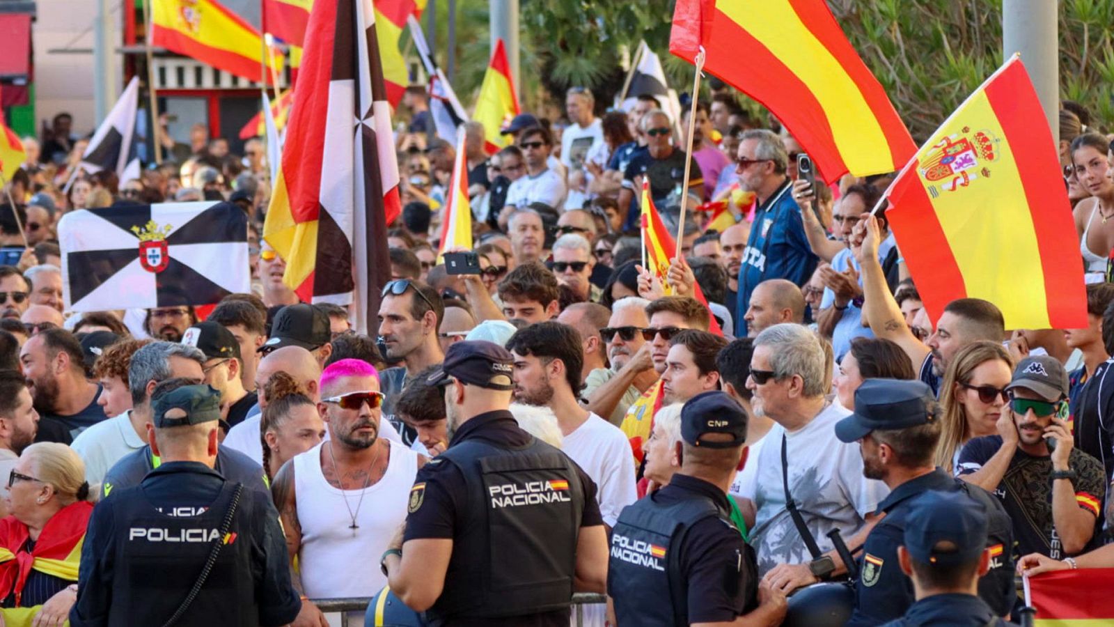 Cientos de ceutíes vuelven a salir a la calle a exigir medidas