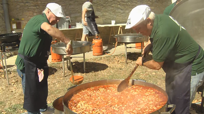 Telenorte - País Vasco - Vitoria-Gasteiz celebra su tradicional romería de Olárizu con sol y calor