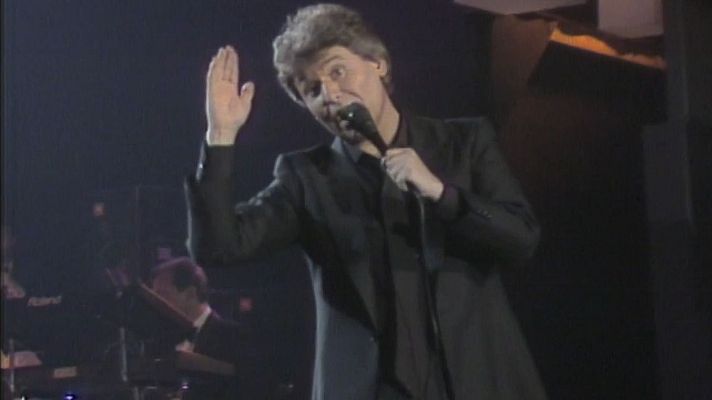 Música en el Archivo de RTVE - Raphael canta "A esa" (1990)