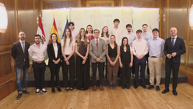 El programa 'También Riojanos' estrecha vínculos con las nuevas generaciones en el exterior y la tierra de sus orígenes