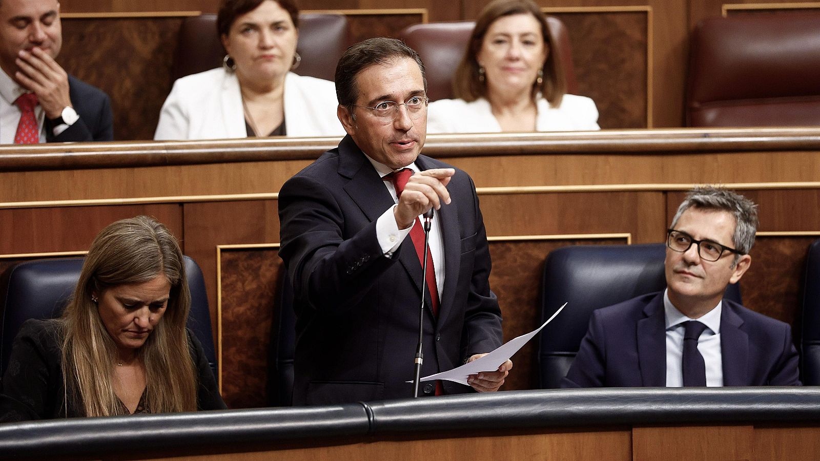 El ministro de Asuntos Exteriores, José Manuel Albares, interviene este miércoles durante la sesión de control del Congreso