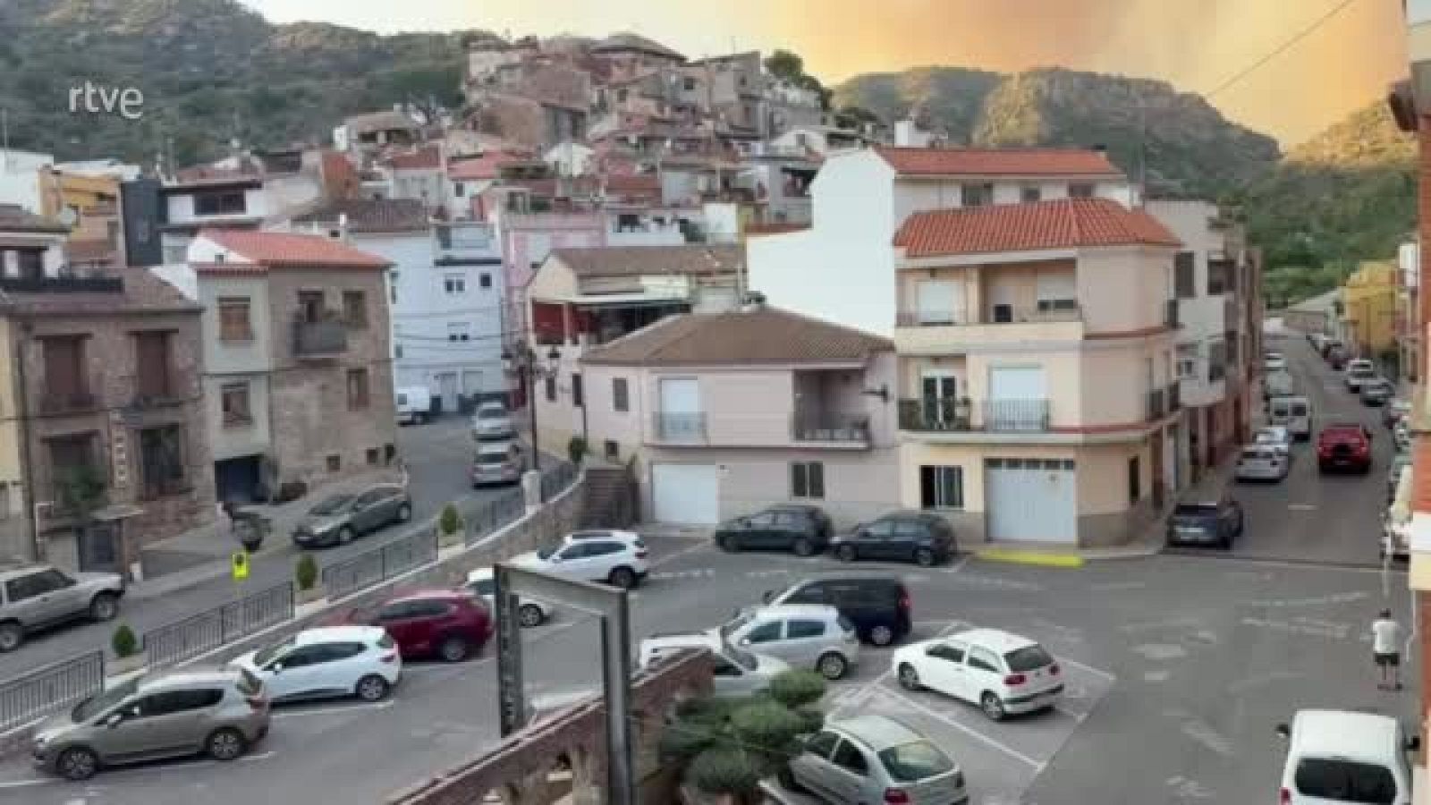 Imágenes grabadas com móvil del incendio de la Vall d'Uixó desde Alfondeguilla