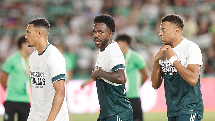 Telediario 1 - Tres jugadores del Madrid 'cortan' el mensaje de apoyo a Ceuta