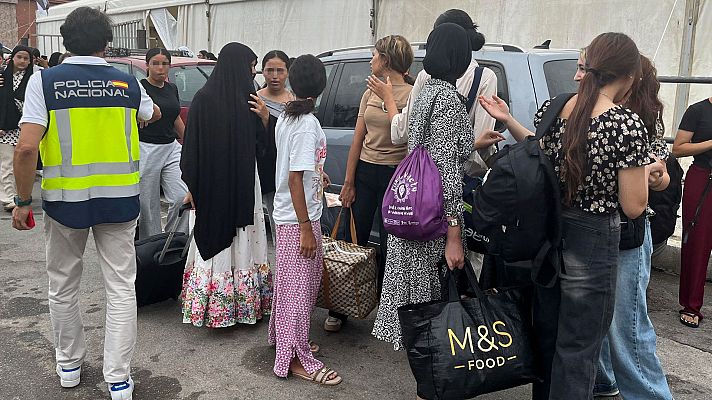 Telediario Fin de Semana - Varias menores denuncian abusos y vejaciones en centros de Ceuta y la Fiscalía abre expedientes para protegerlas