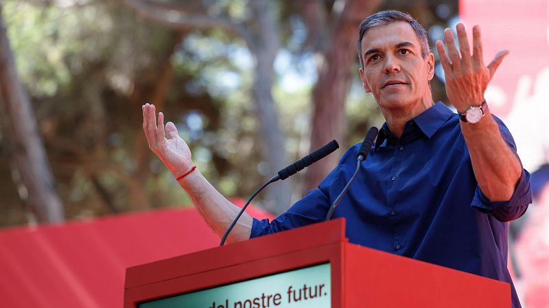 Sánchez lanza su "compromiso rotundo" con Ceuta y acusa a PP y a Vox de "buscar la foto pero no querer resolver la crisis"