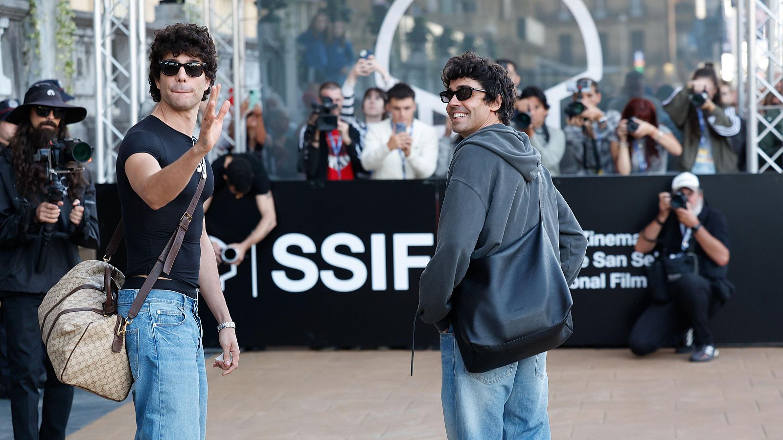 Los Javis presentan en San Sebastián 'La bola negra', que competirá en Los Oscar por el premio a mejor película internacional