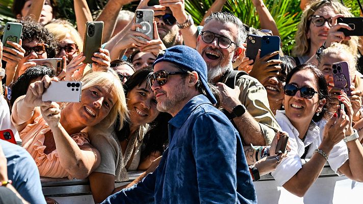 Telediario Fin de Semana - Brad Pitt adelanta su visita a San Sebastián y desata la locura