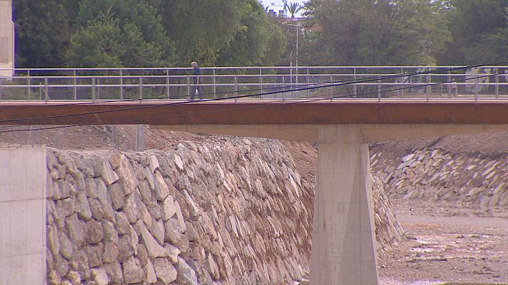 L'informatiu - Comunitat Valenciana - 2 anys després, molts municipis afectats per la dana continuen pendents de les obres de reconstrucció de les infraestructures