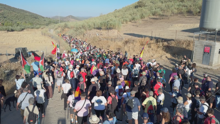Noticias de Extremadura - 90 aniversario de la Columna de los 8000
