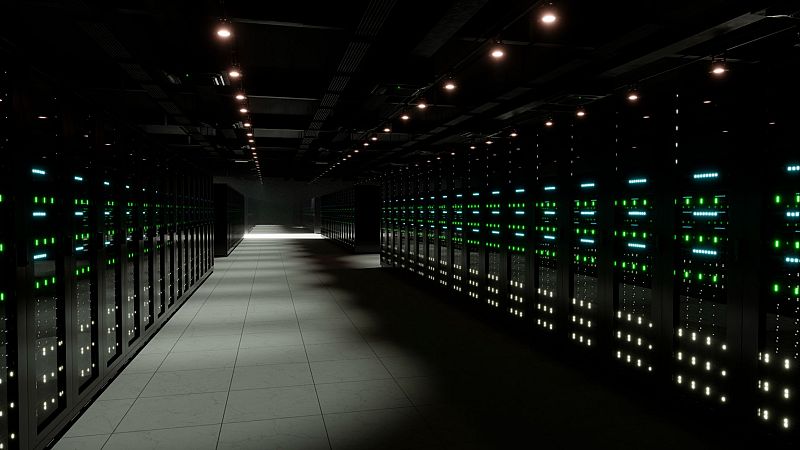 Pasillo que muestra un centro de datos