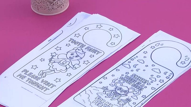 Colgadores de puerta infantiles para colorear con diseños de hada y ratón superhéroe, relacionados con la tradición de los dientes de leche.