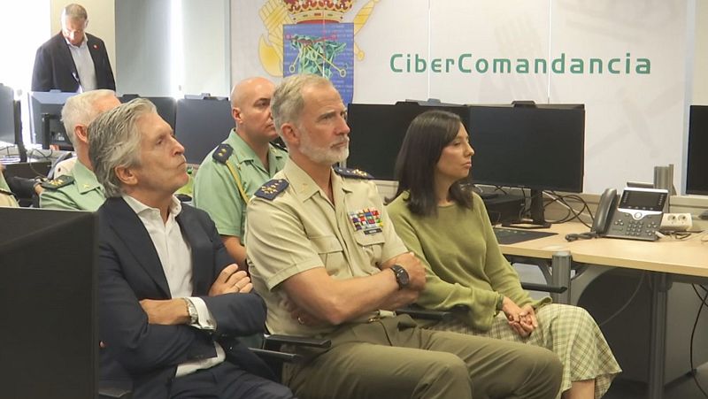 El Rey en la Cibercomandancia de León