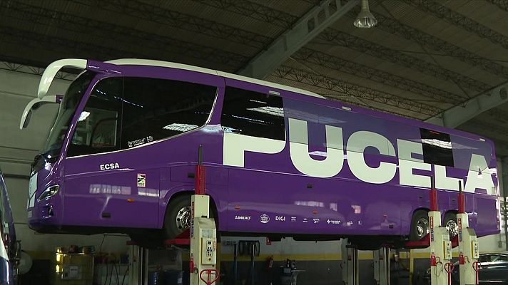 Telediario 1 - Un menor viaja a la península desde Ceuta oculto en el autobús del Real Valladolid