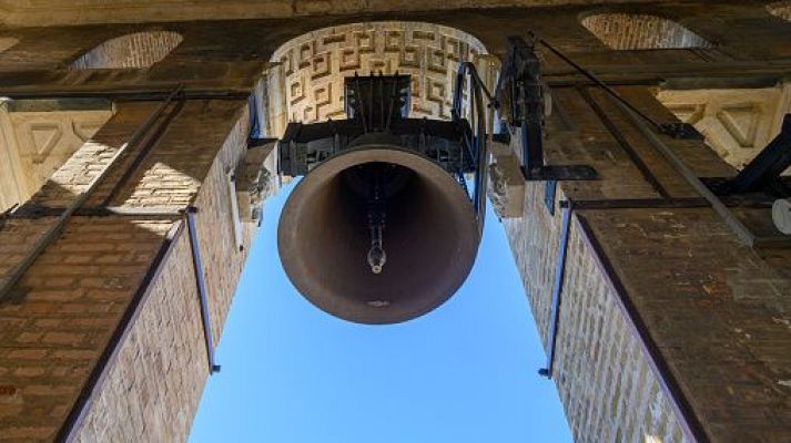 Telediario 2 - Un pueblo de Valencia reclama en referéndum que las campanas vuelvan a sonar por la noche