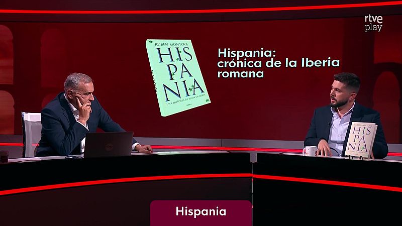 Marc Sala entrevista a Rub�n Montoya sobre su libro "Hispania" en el plat� de "La Noche en 24h".