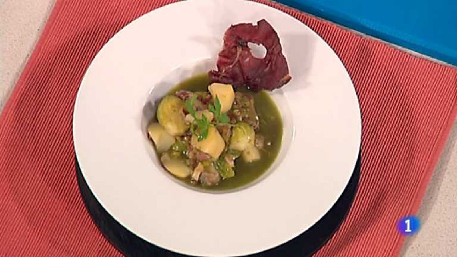 Cocina con Sergio - Patatas estofadas con chorizo y pimentón - ver ahora