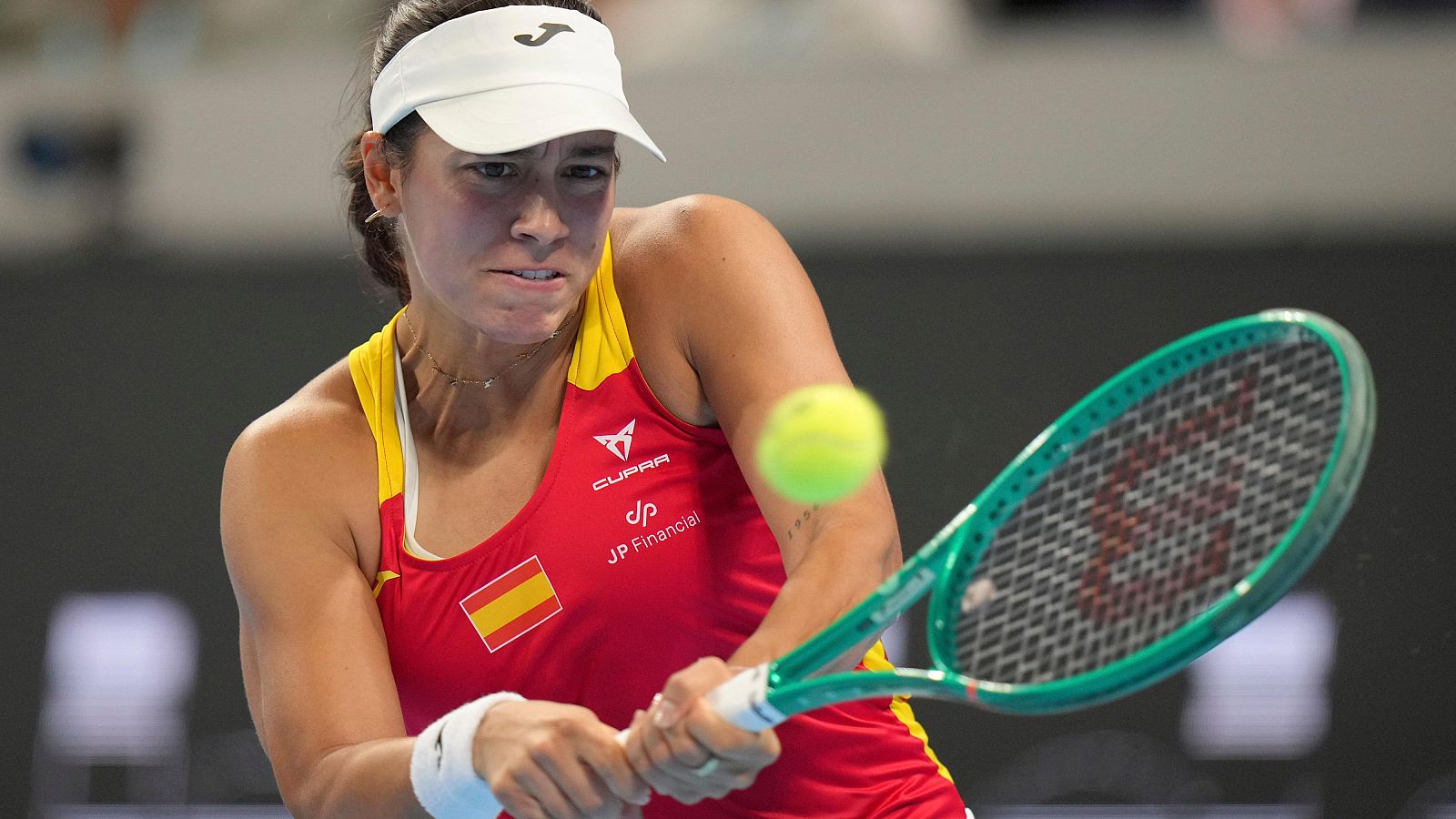 Jéssica Bouzas suma el primer punto venciendo a Zhiyenbayeva