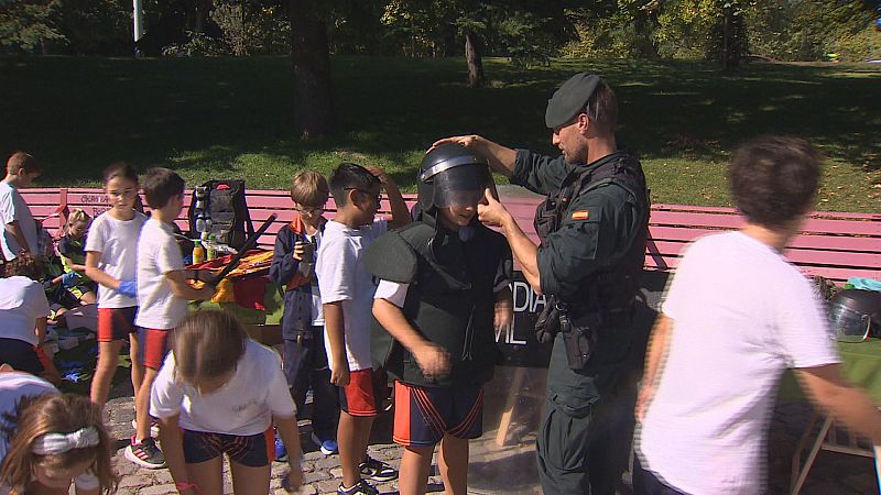 Los alumnos conocen todas las facetas del trabajo de la Guardia Civil