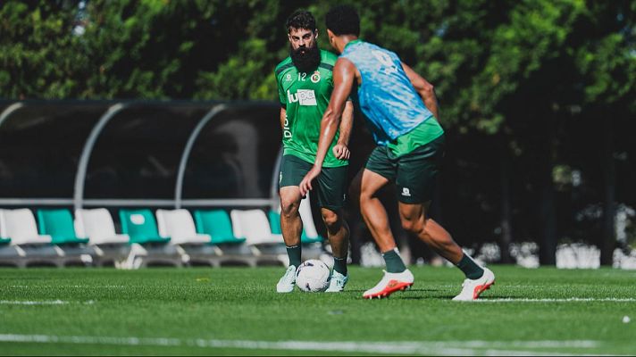TeleCantabria - El Racing entrena con un descanso de 4 días por delante