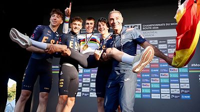 Benja Noval hace historia al proclamarse tambi�n campe�n del mundo j�nior en la prueba en l�nea