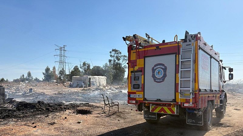 Muere un inmigrante en el incendio de un asentamiento chabolista en Palos de la Frontera