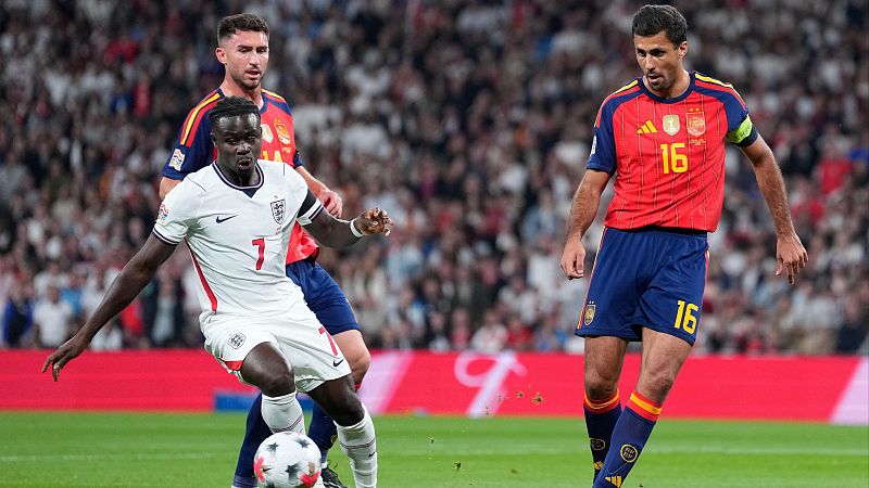 Rodri y Saka en el Inglaterra - España de la Liga de Naciones 2026-2027