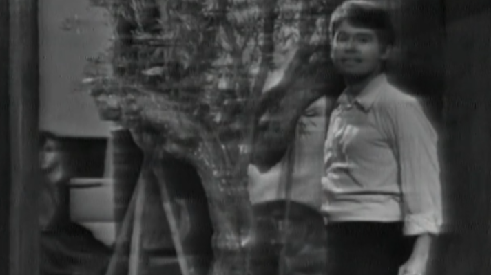 Música en el Archivo de RTVE - Raphael canta "La canción del tamborilero" (1965)