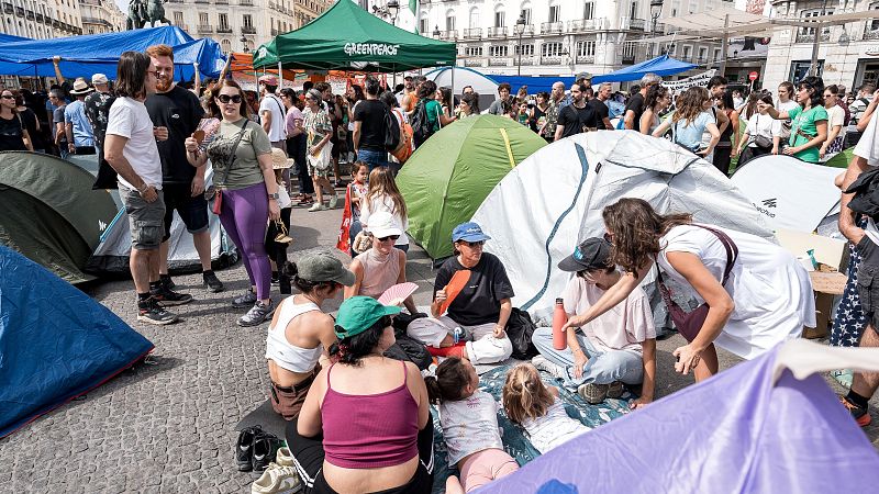 Acampada en Sol por la vivienda