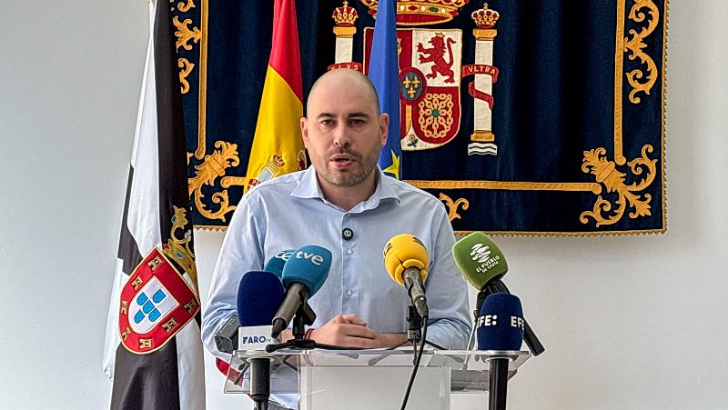 El hasta ahora delegado del Gobierno en Ceuta, Miguel Ángel Pérez Triano, durante una rueda de prensa.