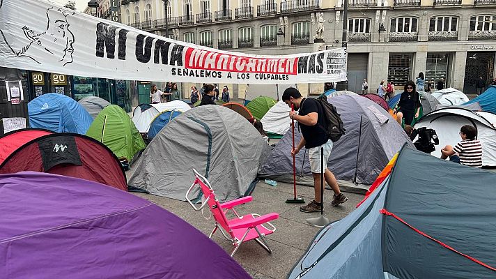 Mañaneros 360 - Pau, acampada en Sol: "He venido desde Valencia. Vivo con mis padres y tengo 31 años"