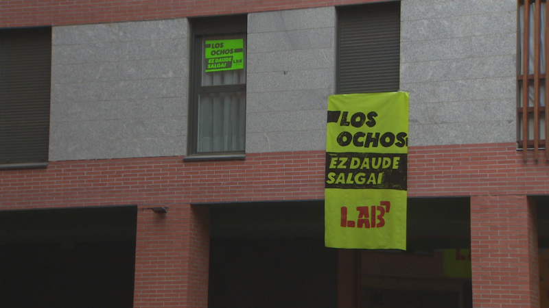 El bloque de Los Ochos, en Erandio, donde un "fondo buitre" ha comprado las viviendas en régimen de alquiler