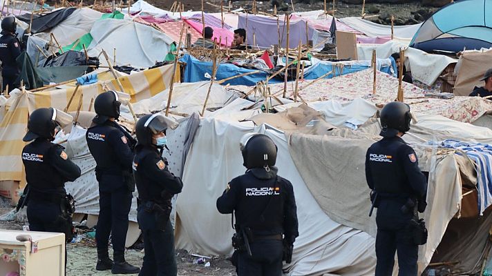 Telediario 1 - Las lluvias empeoran la situación de los migrantes en Ceuta