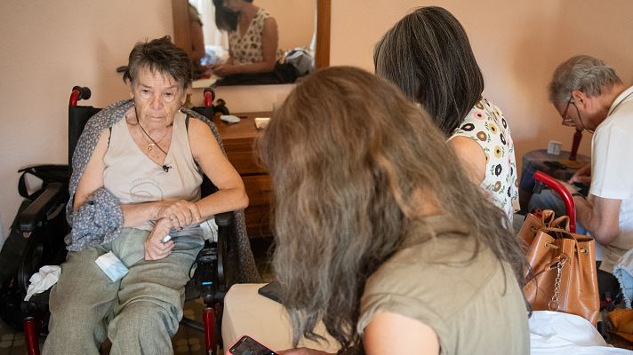 Telediario 1 - El futuro de Maricarmen, a la espera de la reunión entre el Ayuntamiento y su abogada