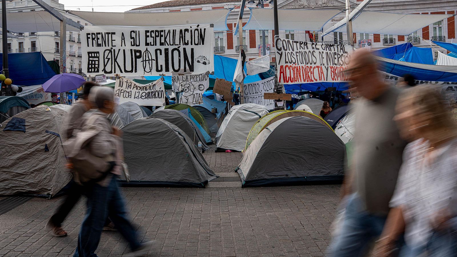 Los acampados en Sol piden garantías para la aplicación de las medidas aprobadas en los decretos