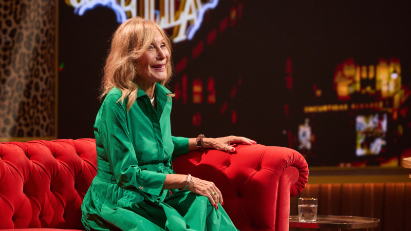 La confesi�n de Pilar Eyre antes del lanzamiento de 'Sucesi�n': "En la familia real son v�ctimas y verdugos, buenos y malos"
