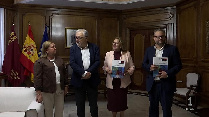 Noticias Murcia - El Partido Popular roza la mayoría absoluta y el PSOE cae a mínimos históricos en la Región